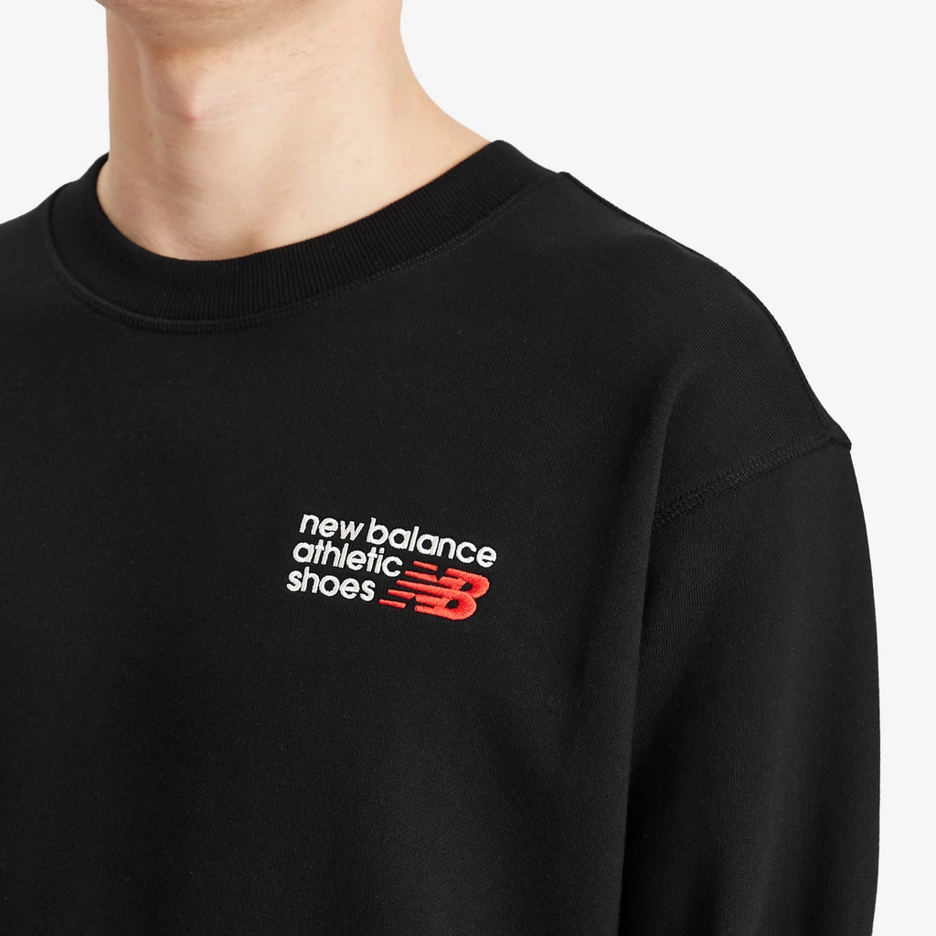 New Balance Men's Athletics Relaxed Premium Crewneck Black